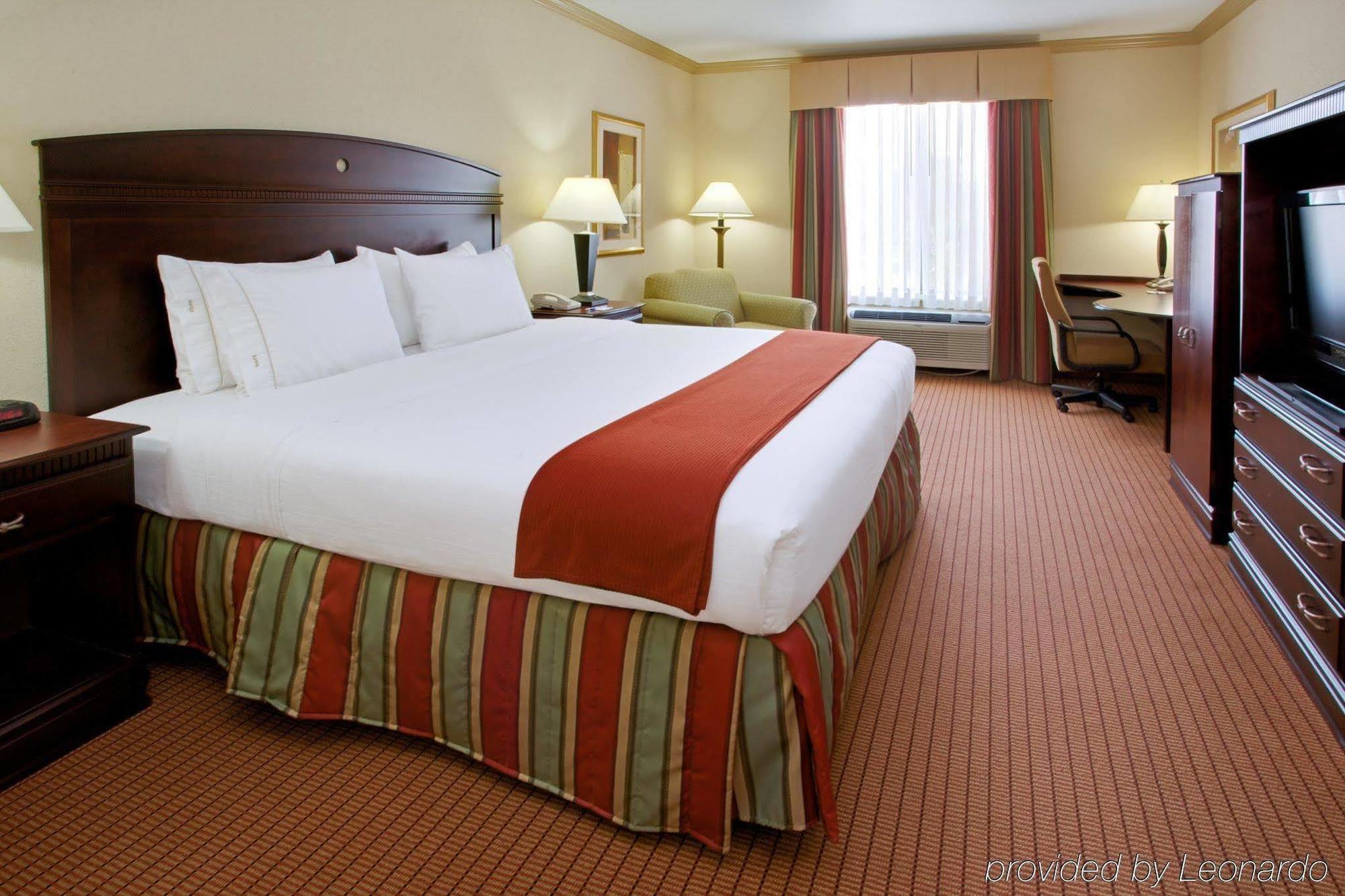 Holiday Inn Express & Suites Wharton By Ihg Extérieur photo