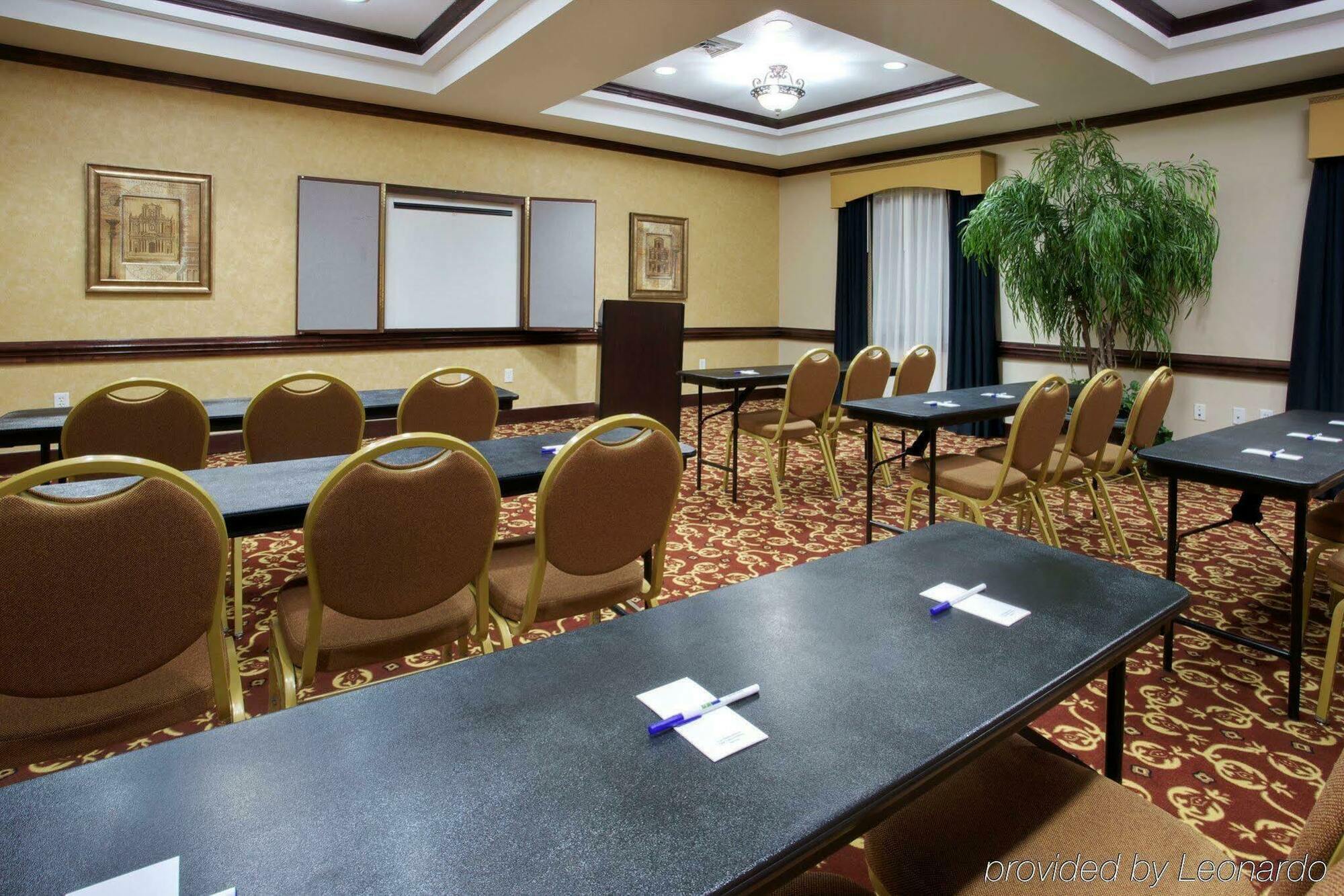 Holiday Inn Express & Suites Wharton By Ihg Facilités photo